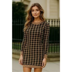New with tags
Houndstooth Sweater Dress